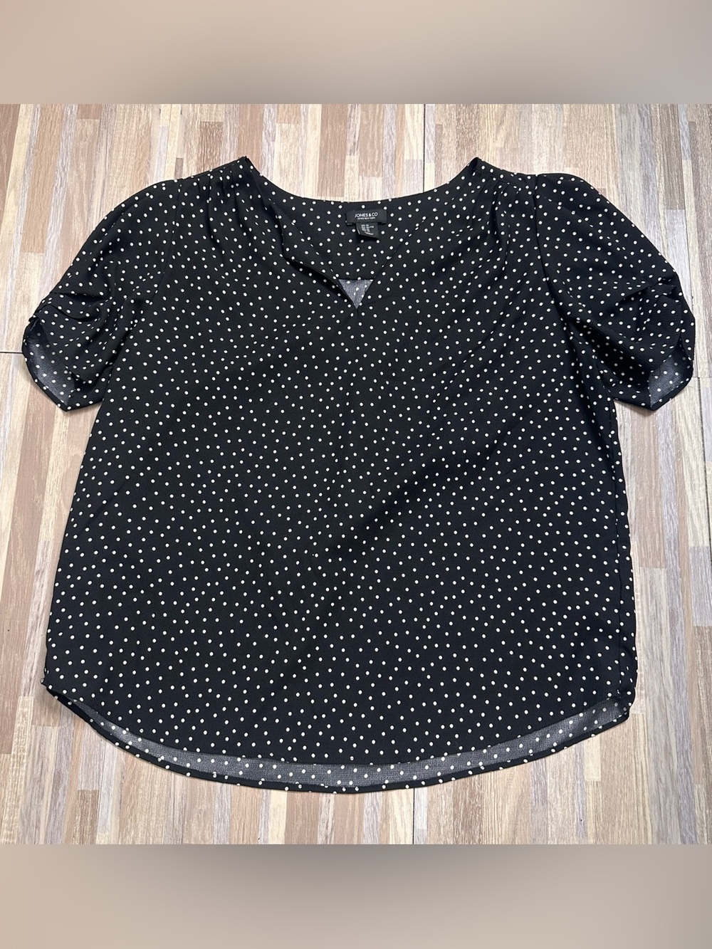 Jones & Co. Black & White Polka Dot Short Sleeve Blouse Women’s Size XL